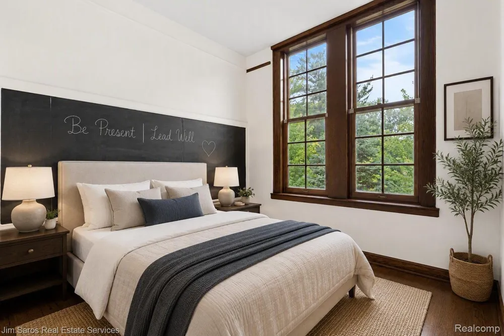 389 Saint Clair Grosse Pointe City, MI 48230