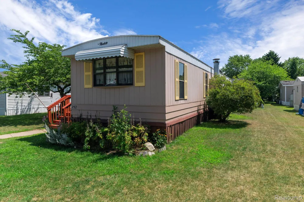 351 Road #252 Auburn Hills City, MI 48326
