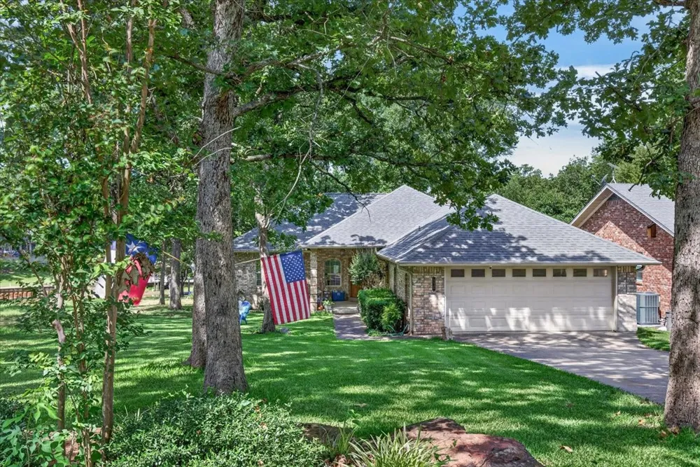 5536 Point Lavista Malakoff, TX 75148