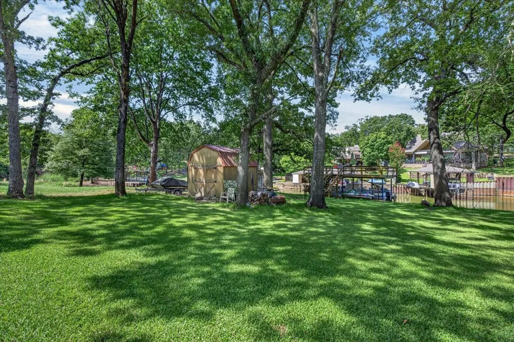 5536 Point Lavista Malakoff, TX 75148