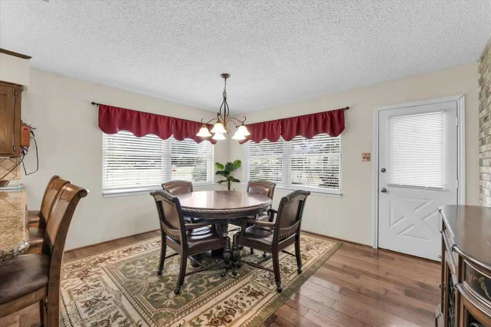2534 S Robinson Drive Robinson, TX 76706