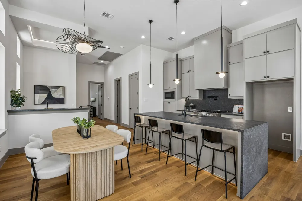 412 Avenue L Dallas, TX 75203