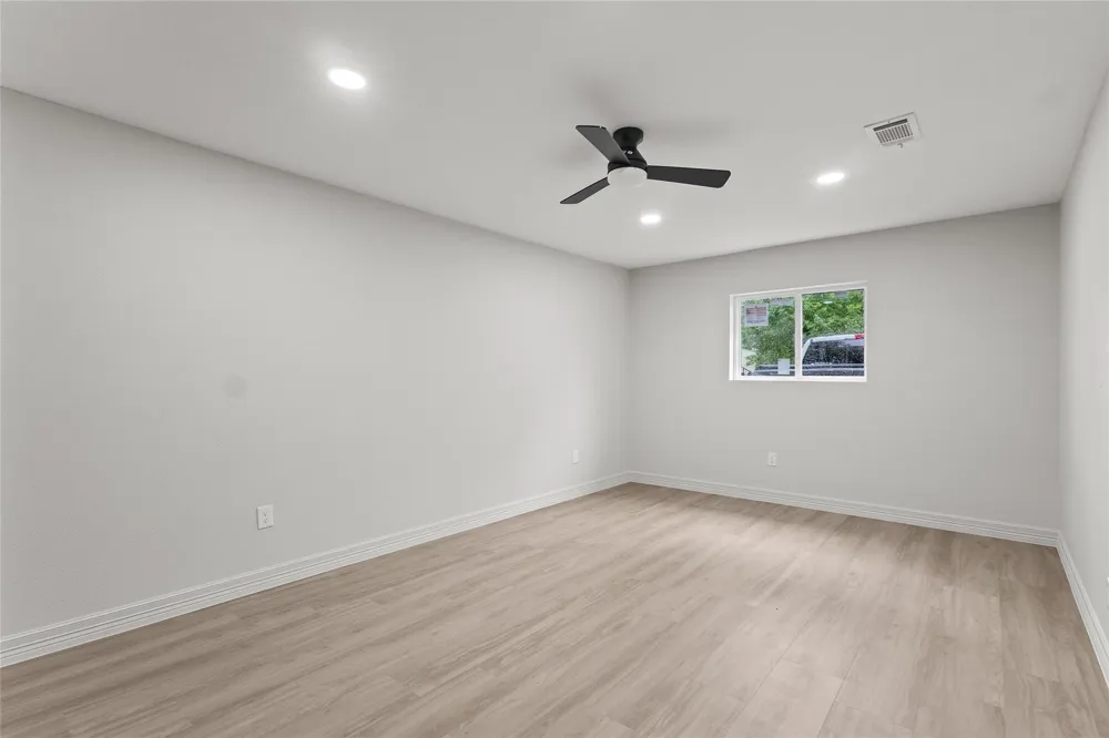 170 Maple Street Vidor, TX 77662