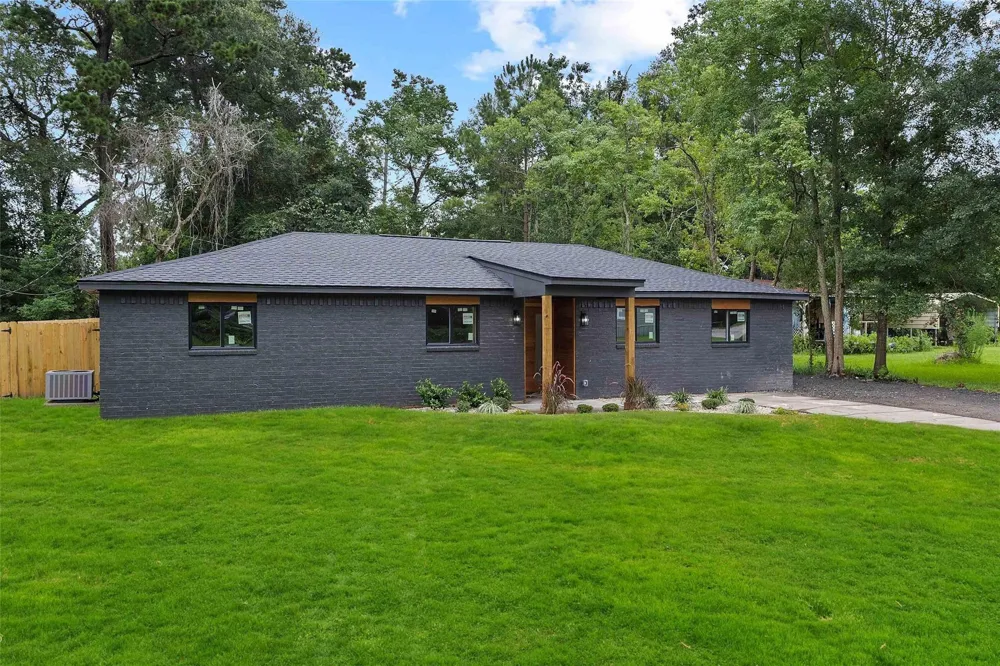 170 Maple Street Vidor, TX 77662