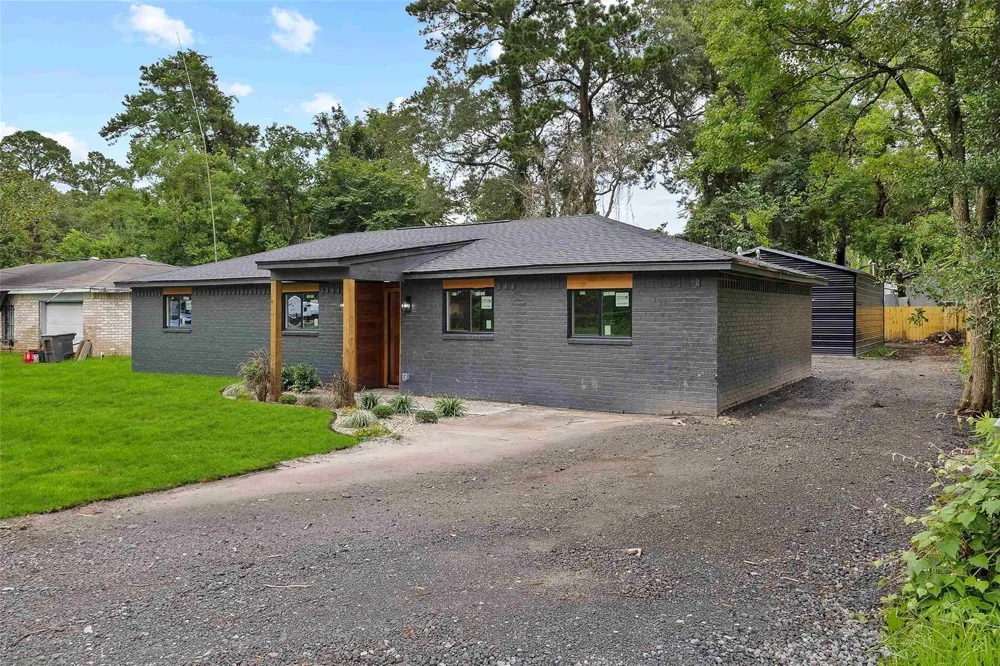 170 Maple Street Vidor, TX 77662