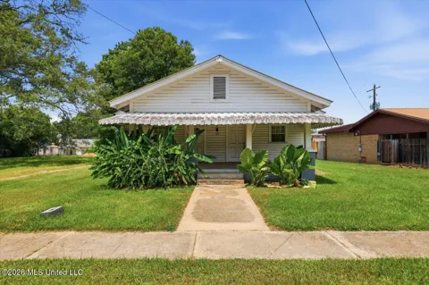 109 W Bell Avenue