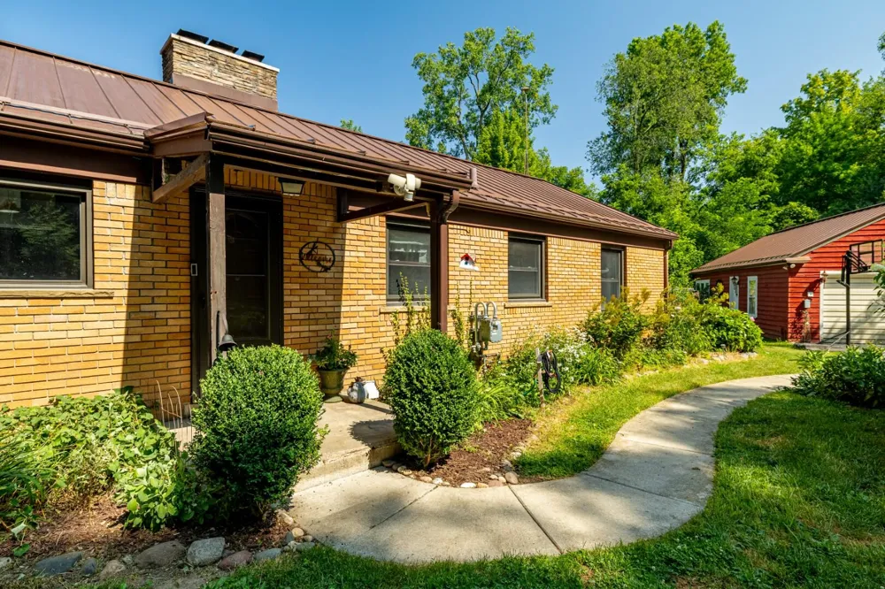 16460 Franklin Road Northville, MI 48168
