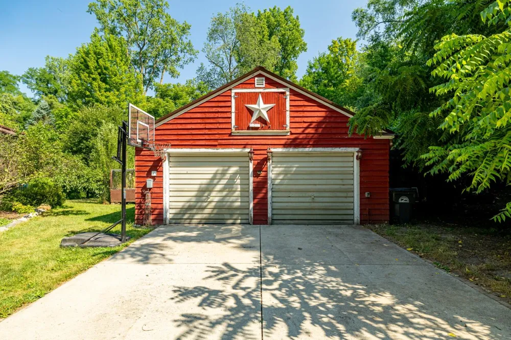 16460 Franklin Road Northville, MI 48168