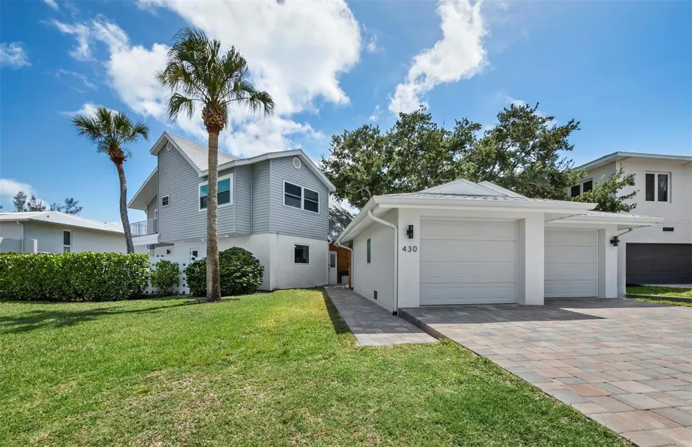 430 ISLAND CIRCLE Sarasota, FL 34242