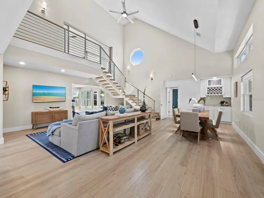 430 ISLAND CIRCLE Sarasota, FL 34242