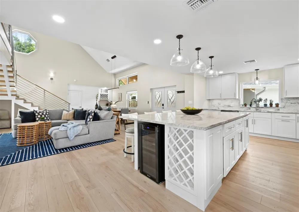 430 ISLAND CIRCLE Sarasota, FL 34242