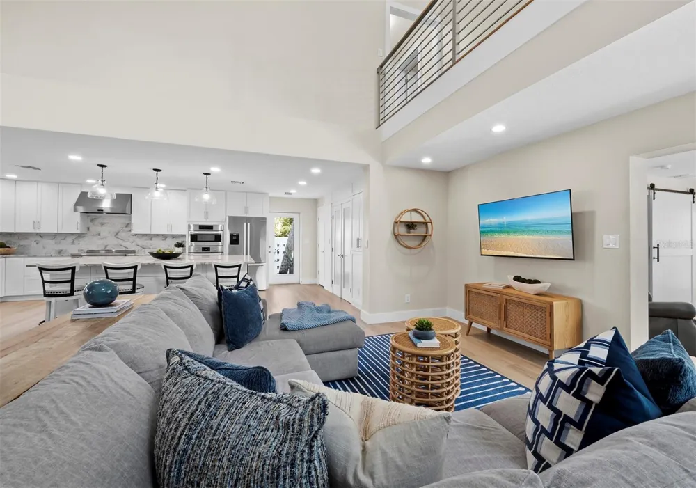 430 ISLAND CIRCLE Sarasota, FL 34242