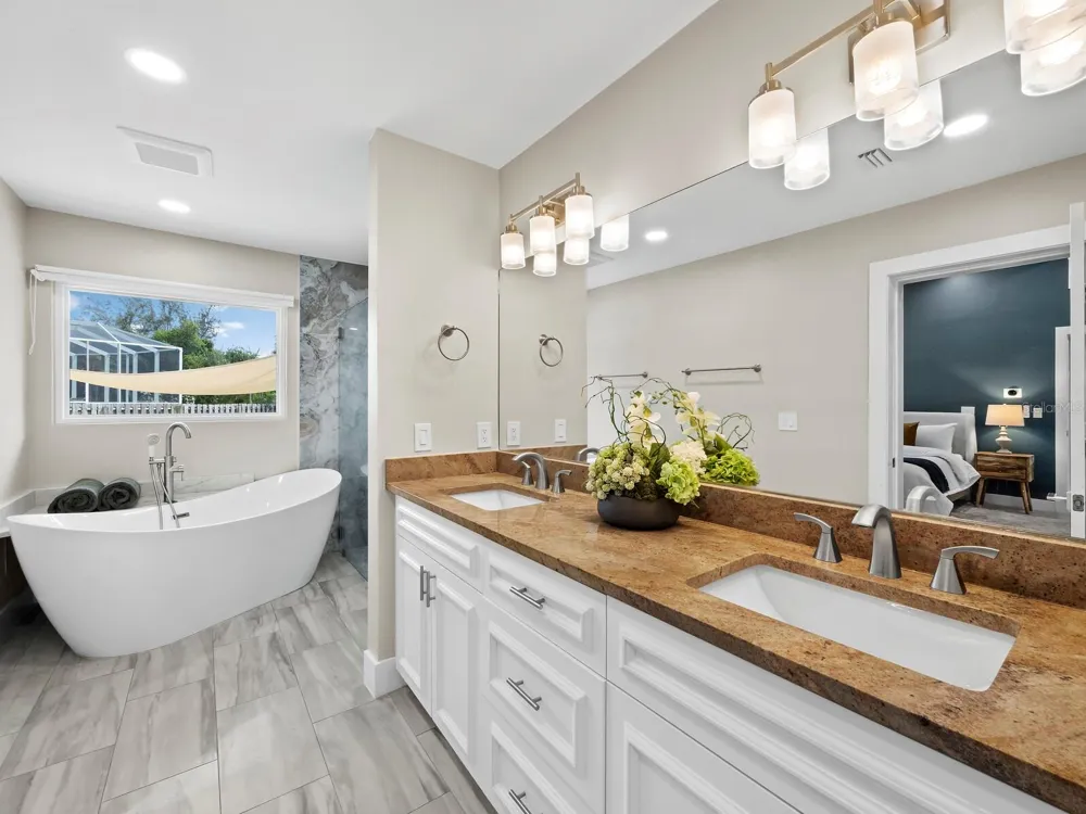 430 ISLAND CIRCLE Sarasota, FL 34242