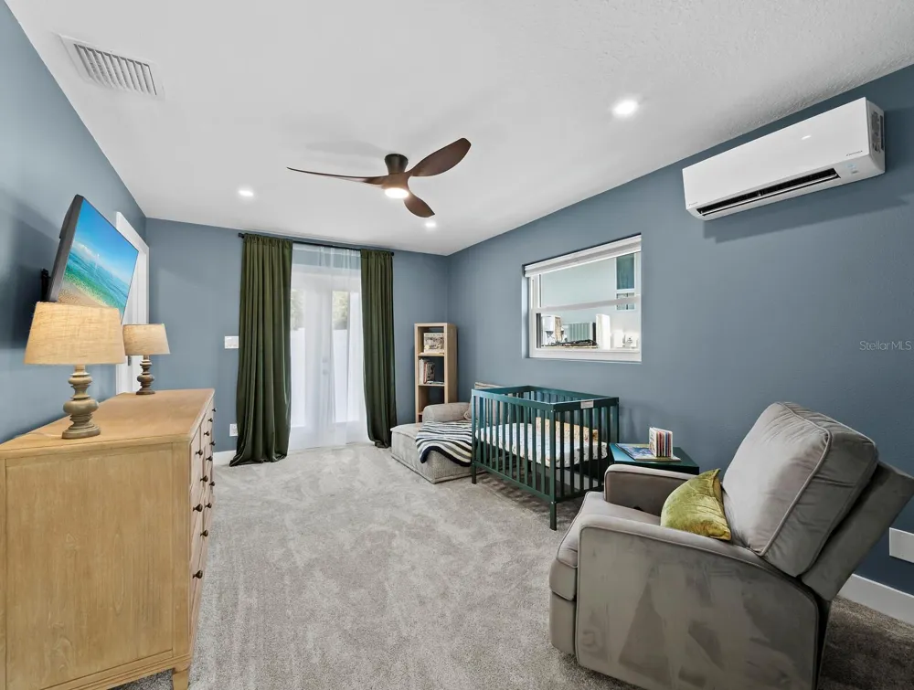430 ISLAND CIRCLE Sarasota, FL 34242