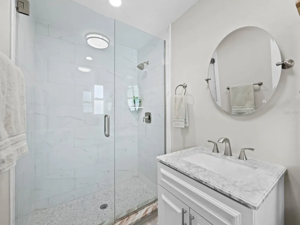 430 ISLAND CIRCLE Sarasota, FL 34242