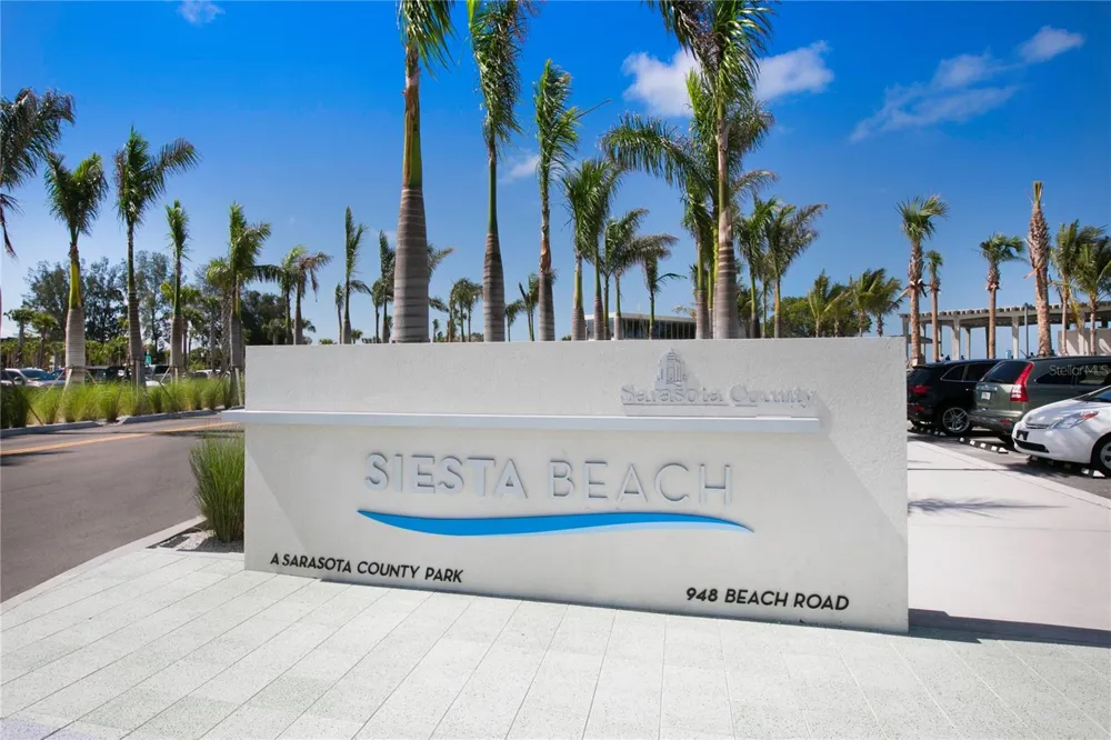 430 ISLAND CIRCLE Sarasota, FL 34242