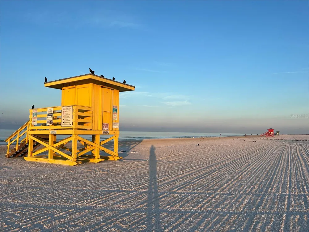 430 ISLAND CIRCLE Sarasota, FL 34242