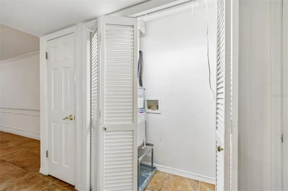 10387 CARROLLWOOD LANE #303 Tampa, FL 33618