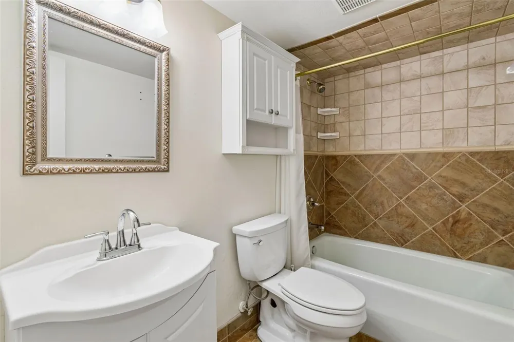 10387 CARROLLWOOD LANE #303 Tampa, FL 33618