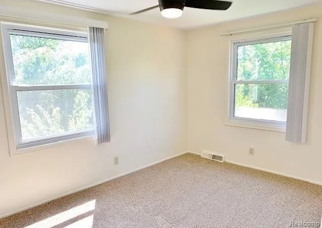 145 Miracle Drive Troy City, MI 48084