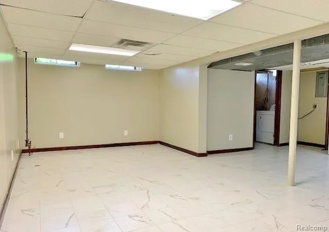 145 Miracle Drive Troy City, MI 48084