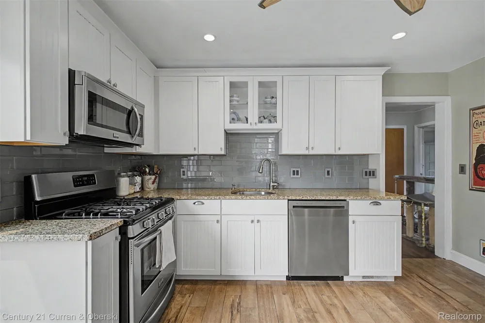 1521 Highview Street Dearborn City, MI 48128