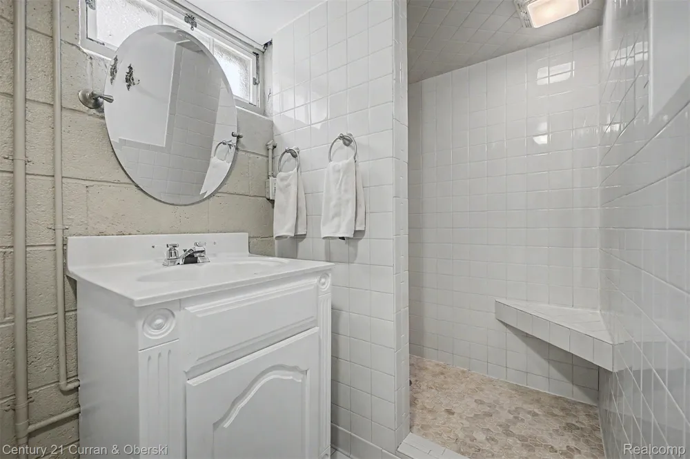 1521 Highview Street Dearborn City, MI 48128
