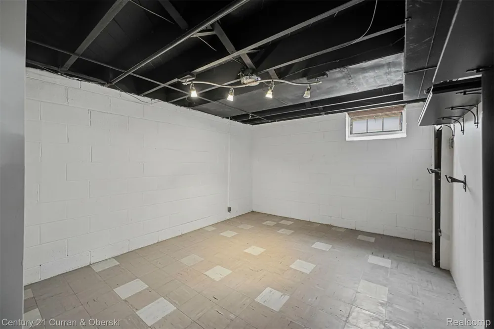 1521 Highview Street Dearborn City, MI 48128