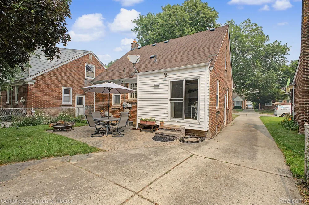 1521 Highview Street Dearborn City, MI 48128