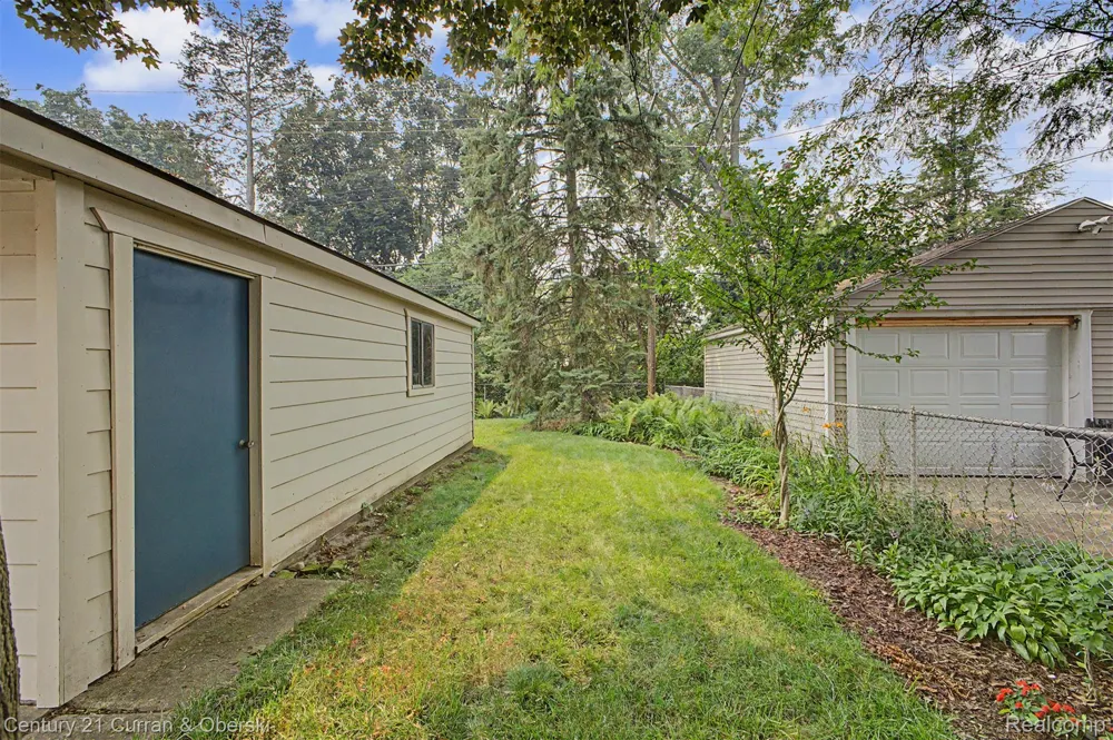 1521 Highview Street Dearborn City, MI 48128