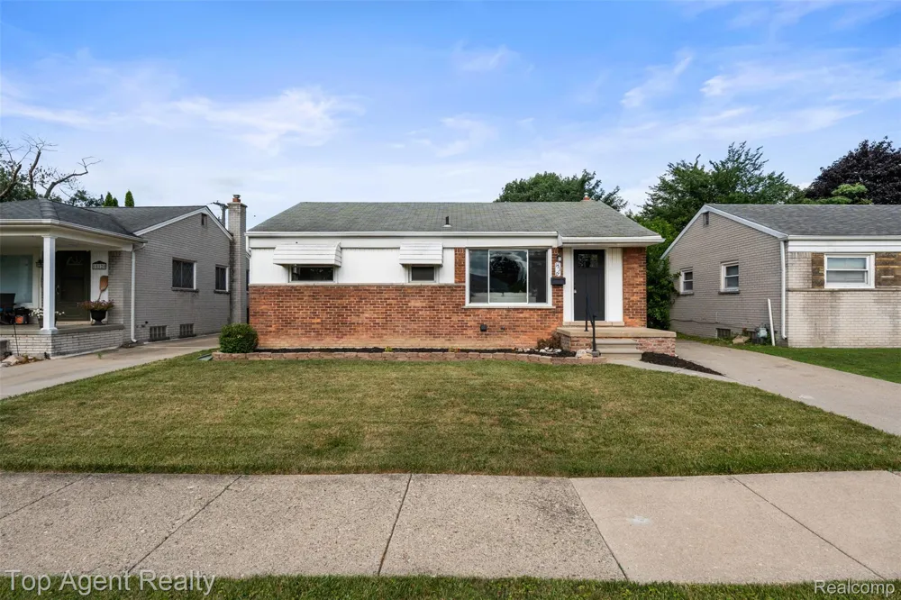 15110 Drake Street Southgate City, MI 48195