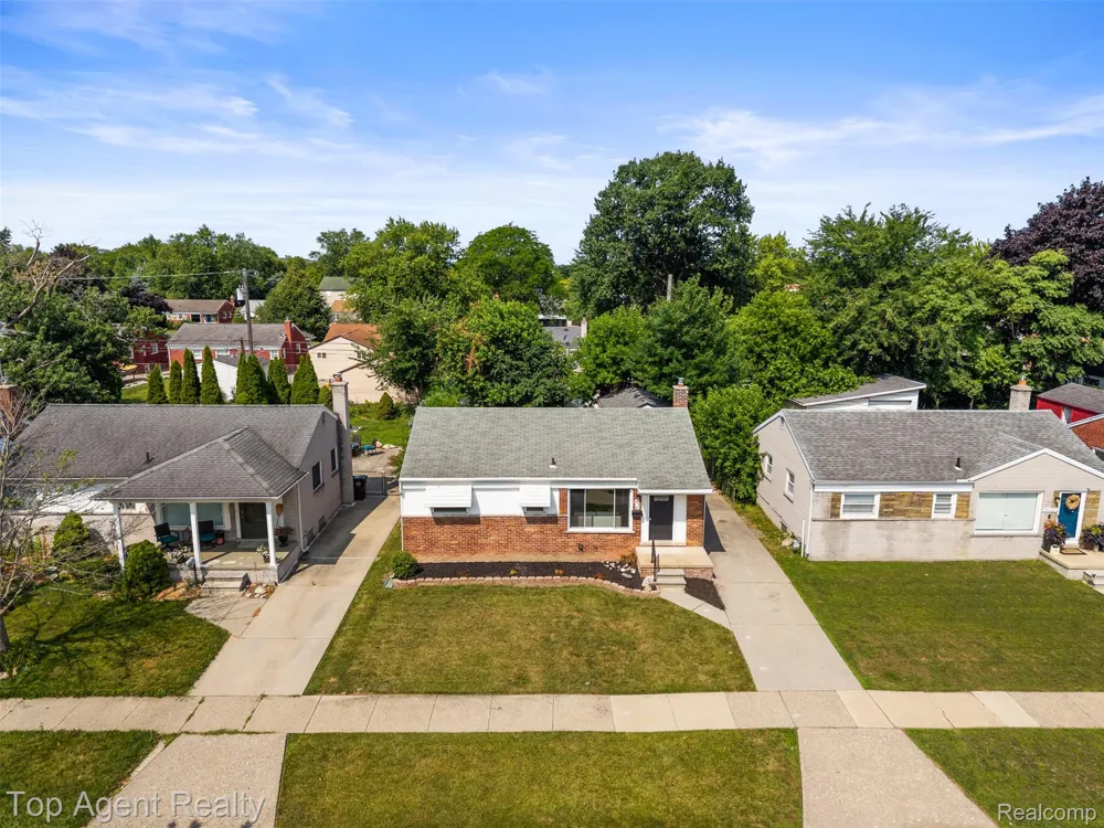 15110 Drake Street Southgate City, MI 48195
