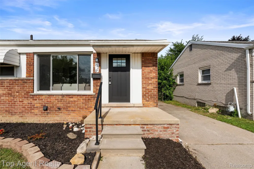 15110 Drake Street Southgate City, MI 48195