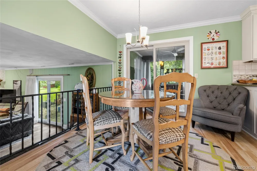 6180 Meyer Avenue Green Oak Township, MI 48116