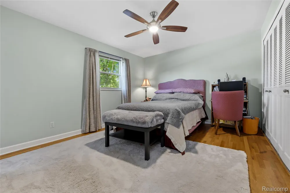 6180 Meyer Avenue Green Oak Township, MI 48116