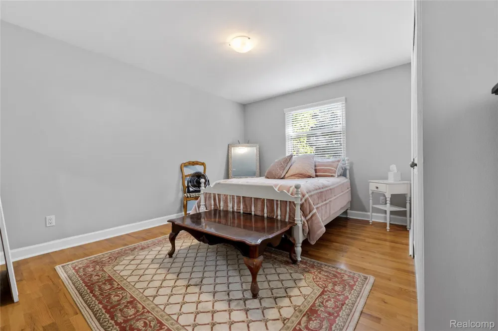6180 Meyer Avenue Green Oak Township, MI 48116