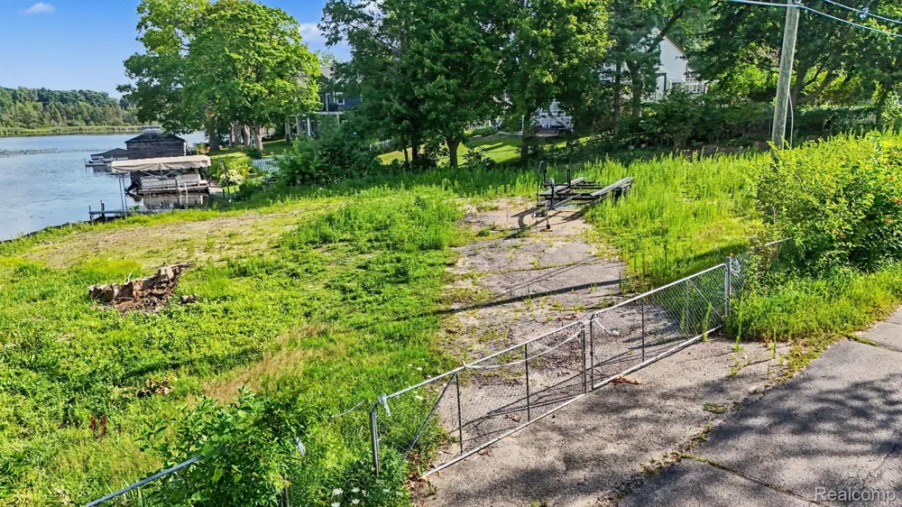 4190 Meyers Road Independence Charter Township, MI 48329