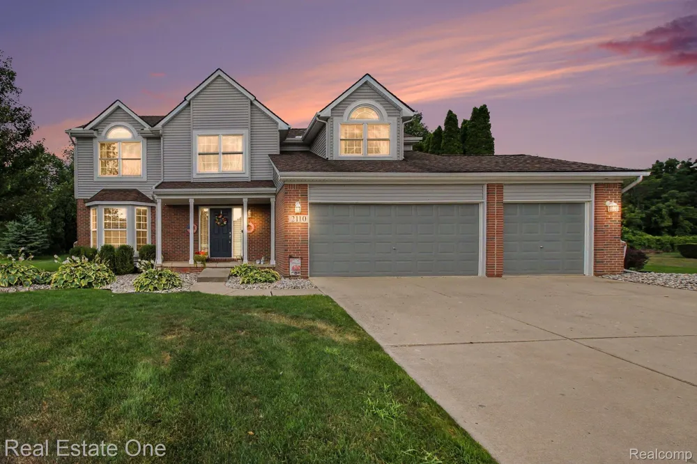 2110 Claiborne Court Genoa Township, MI 48114