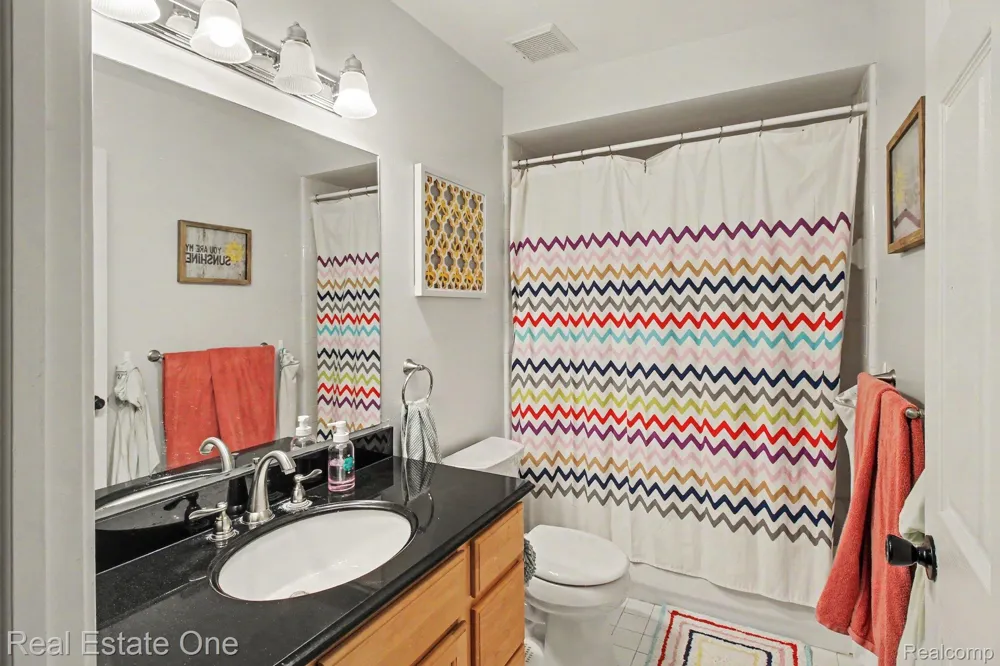 2110 Claiborne Court Genoa Township, MI 48114