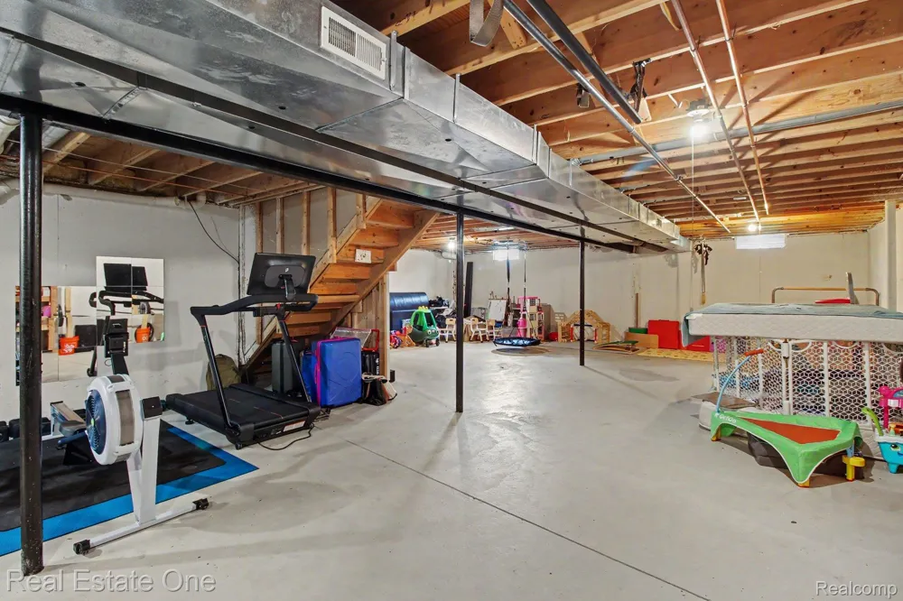 2110 Claiborne Court Genoa Township, MI 48114