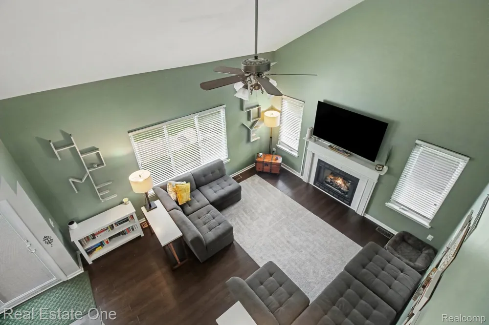 2110 Claiborne Court Genoa Township, MI 48114