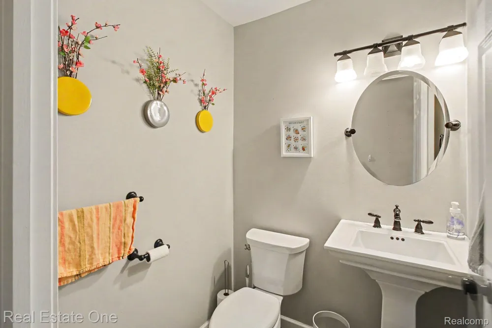 2110 Claiborne Court Genoa Township, MI 48114