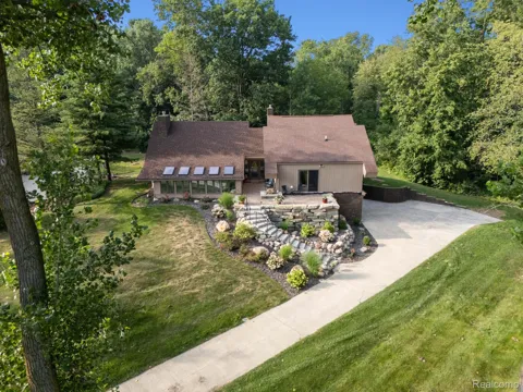 7337 Driftwood Drive