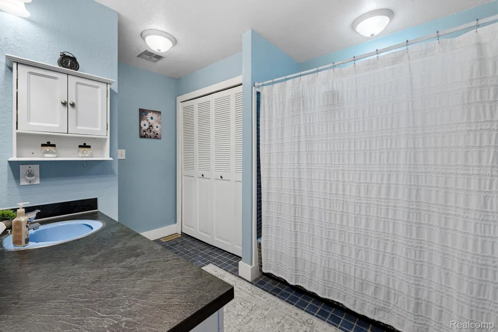 7337 Driftwood Drive Deerfield Township, MI 48430