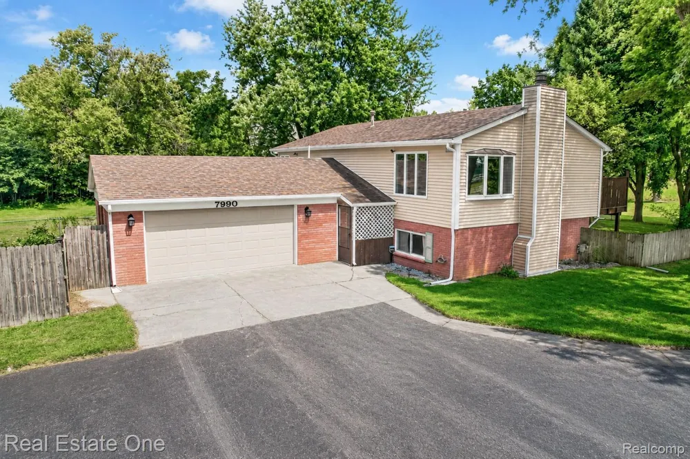 7990 Tower Road Salem Township, MI 48178