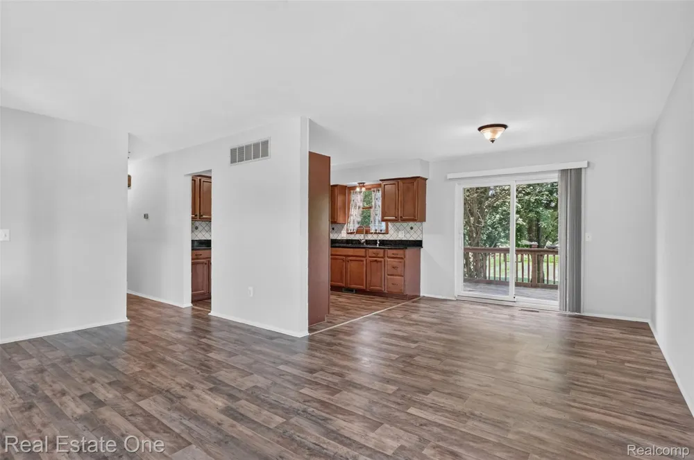 7990 Tower Road Salem Township, MI 48178