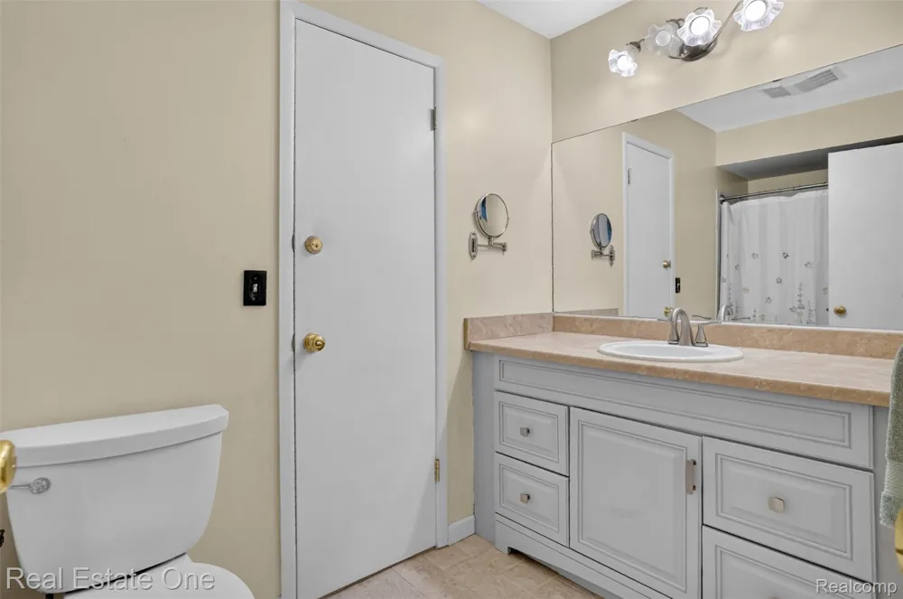 7990 Tower Road Salem Township, MI 48178