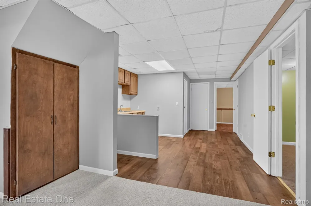 7990 Tower Road Salem Township, MI 48178
