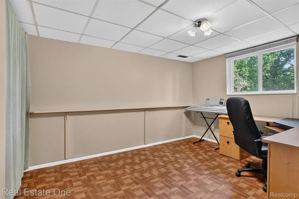 7990 Tower Road Salem Township, MI 48178
