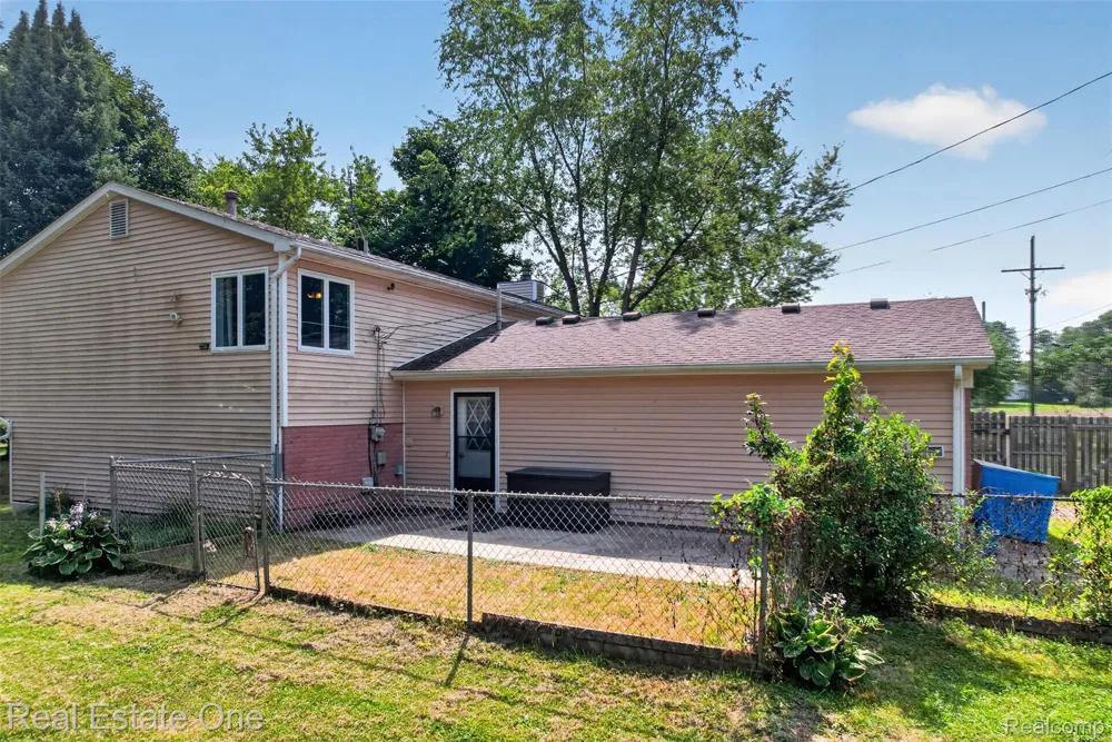 7990 Tower Road Salem Township, MI 48178